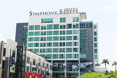 Symphony hotel - Symphony Hotel is located in Suwon, within 5.8 miles of Hwaseong Fortress and 19 miles of Gangnam Station. With a restaurant, the 3-star hotel has air-conditioned rooms with free WiFi, each with a private bathroom. The property has room service, a concierge service and currency exchange for guests. 